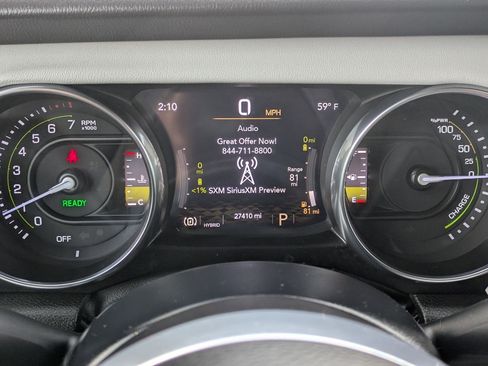 Used 2022 Jeep Wrangler Unlimited Sahara image 11