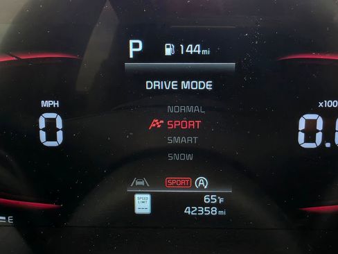 Used 2023 Kia Sportage X-Line w/ X-Line Premium Package AWD/4WD image 25