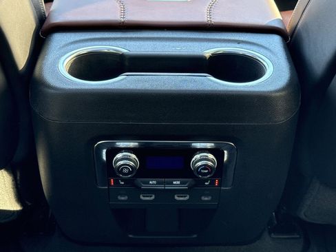 Used 2023 GMC Yukon Denali Ultimate image 28