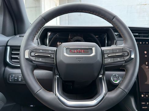 New 2026 GMC Terrain AT4 w/ LPO, Black Badging Package AWD/4WD image 21