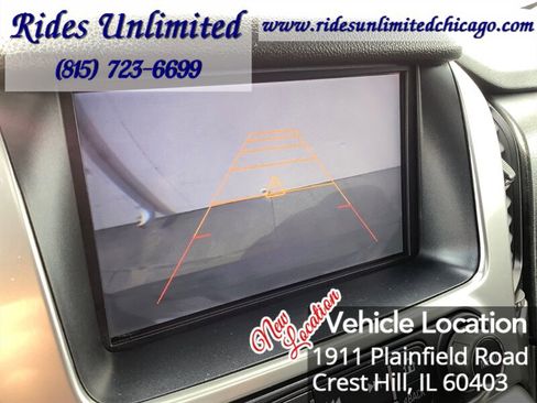 Used 2015 Chevrolet Suburban LT w/ Luxury Package image 11