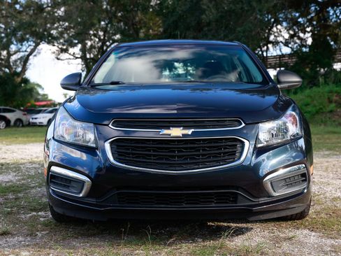 Used 2015 Chevrolet Cruze LS image 19