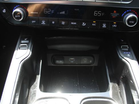Certified 2024 Kia Telluride SX Prestige X-Line AWD/4WD image 44