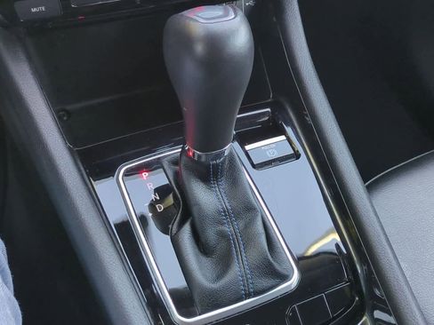 Used 2022 Jeep Compass Latitude image 32