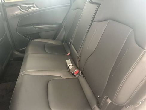 Certified 2025 Kia Sportage EX w/ EX Premium Package AWD/4WD image 27