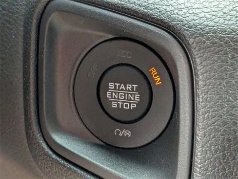 New 2025 Jeep Gladiator Sport image 23