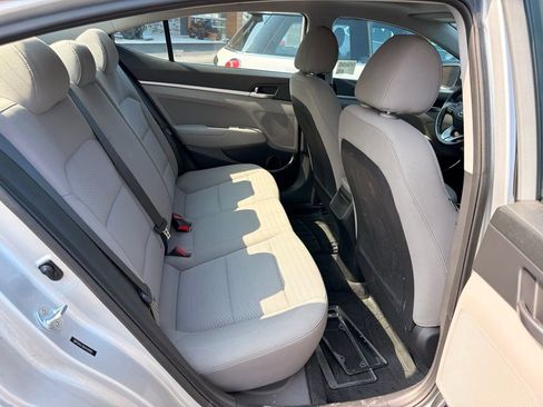 Used 2019 Hyundai Elantra Value Edition FWD image 11