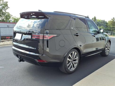 Certified 2025 Land Rover Discovery Dynamic SE AWD/4WD image 5