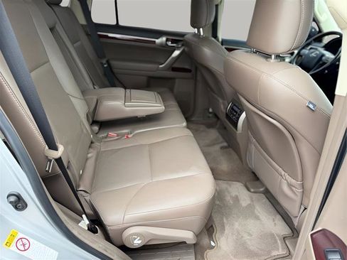 Used 2016 Lexus GX 460 w/ Premium Package AWD/4WD image 35