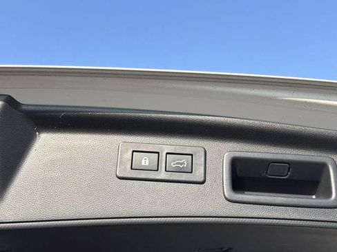 Used 2024 Subaru Forester Premium AWD/4WD image 14