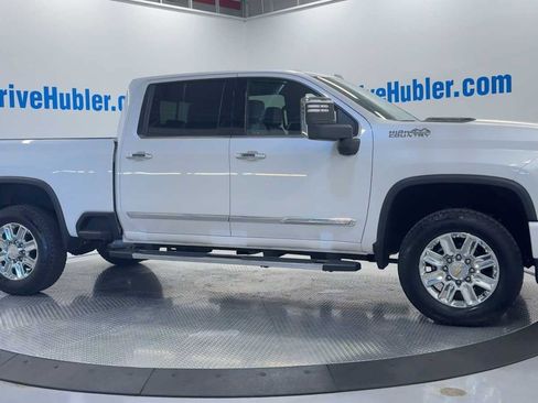 Used 2024 Chevrolet Silverado 2500 High Country w/ High Country Premium Package image 9