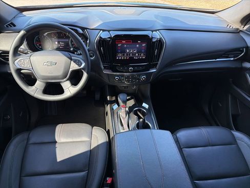 Used 2023 Chevrolet Traverse RS image 30
