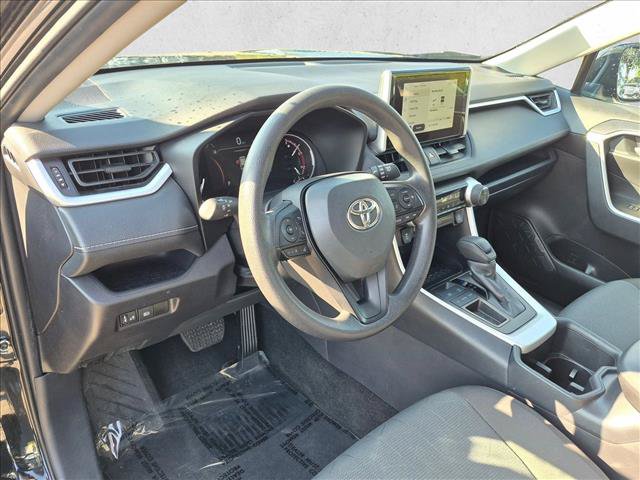 Used 2025 Toyota RAV4 XLE FWD image 10