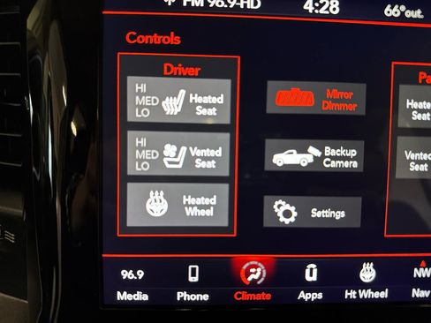 Used 2020 RAM 1500 Laramie image 22