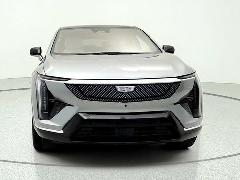 Used 2026 Cadillac Optiq Luxury 1 RWD image 2