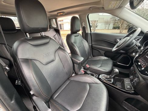 Used 2018 Jeep Compass Limited w/ Navigation Group image 17