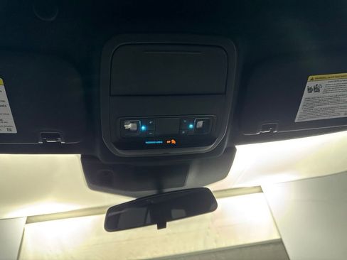 Used 2020 Ford Explorer XLT w/ Class III Trailer Tow Package AWD/4WD image 25