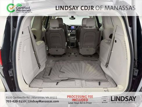 Certified 2017 Chrysler Pacifica Touring-L w/ Tire & Wheel Group FWD image 18