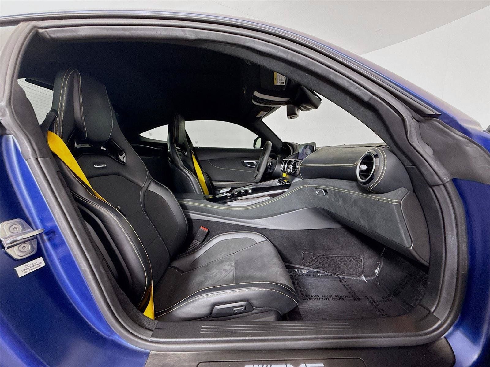 Used 2020 Mercedes-Benz AMG GT R w/ Exclusive Interior Package image 16