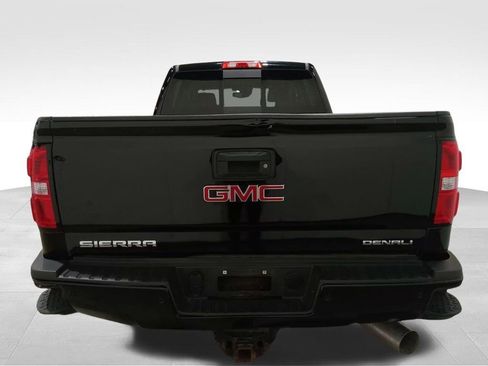 Used 2018 GMC Sierra 2500 Denali w/ Duramax Plus Package image 5
