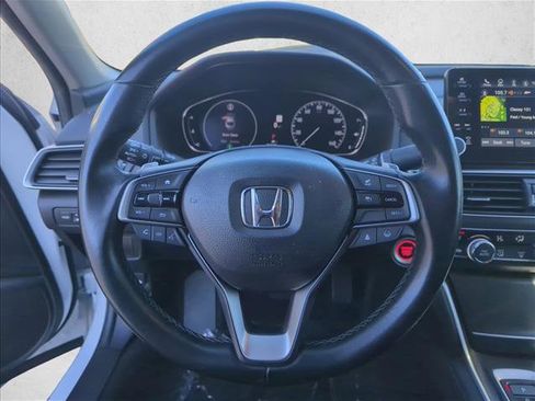 Used 2021 Honda Accord Touring image 11