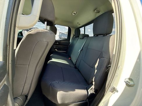 Used 2022 Toyota Tundra SR5 w/ SR5 Convenience Package image 27