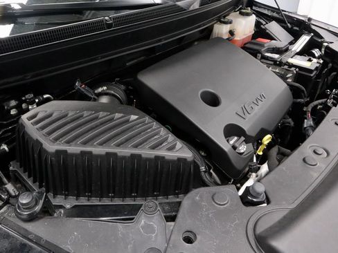 Used 2023 Buick Enclave Essence FWD image 18