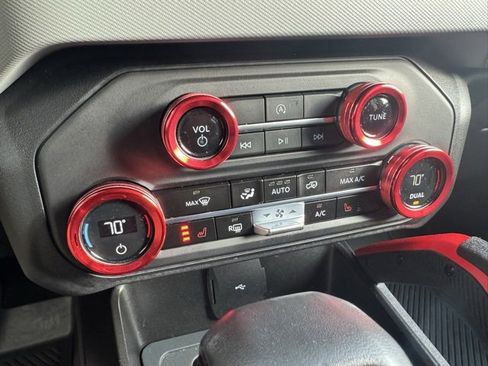 Certified 2023 Ford Bronco Badlands w/ Sasquatch Package image 32