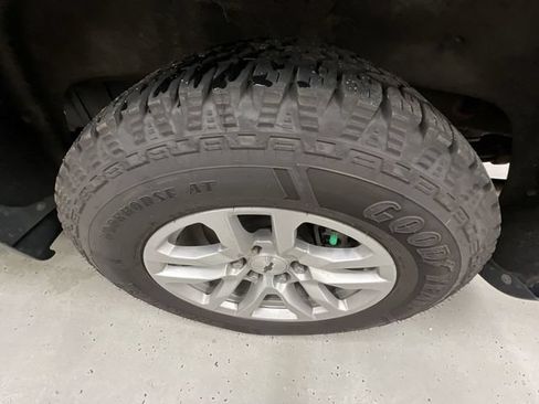Certified 2021 Chevrolet Silverado 1500 RST AWD/4WD image 32