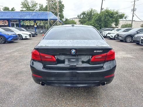 Used 2020 BMW 530i w/ Convenience Package RWD image 6