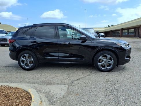 Used 2024 Ford Escape ST-Line w/ Tech Pack #1 AWD/4WD image 6