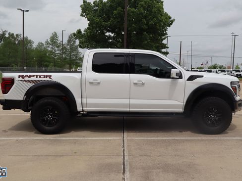 Used 2024 Ford F150 Raptor image 2
