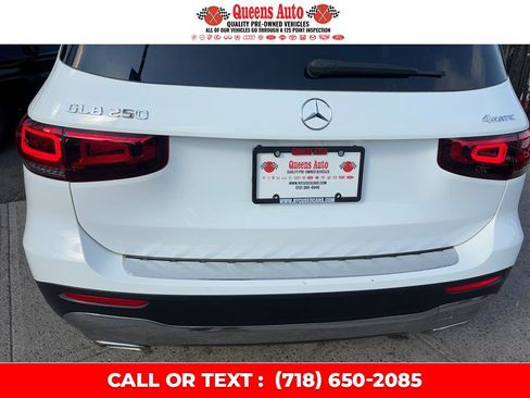 Used 2021 Mercedes-Benz GLB 250 4MATIC w/ Premium Package image 30