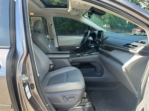 Used 2021 Toyota Sienna XLE w/ XLE Plus Package AWD/4WD image 21