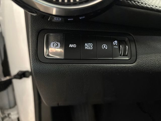 Used 2025 Chevrolet Equinox LT AWD/4WD image 12
