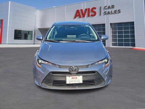 Used 2025 Toyota Corolla LE image 2