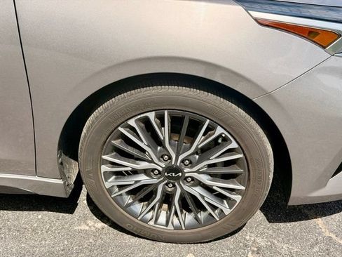 Used 2023 Kia Forte GT-Line w/ GT-Line Technology Package FWD image 29