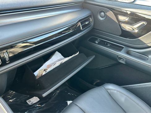 New 2025 Lincoln Aviator AWD w/ Equipment Group 101A image 53