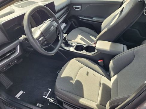 Used 2025 Kia K4 LXS image 8