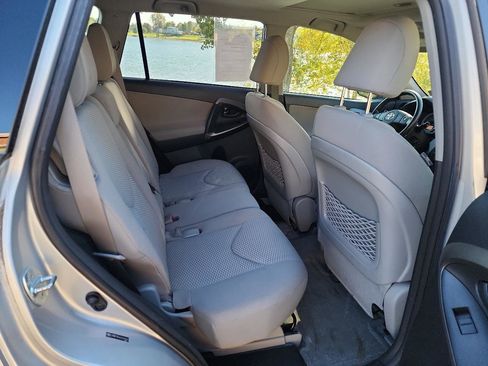 Used 2012 Toyota RAV4 Base I4 4WD w/ Upgrade Value Pkg image 12