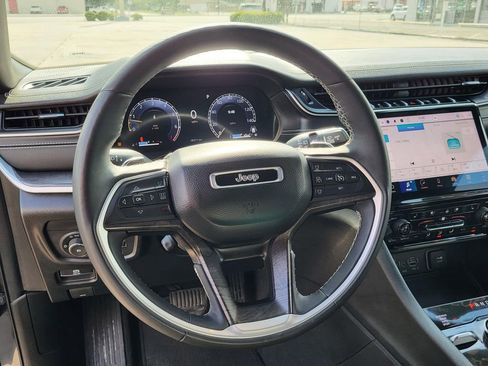 Used 2024 Jeep Grand Cherokee L Limited w/ Luxury Tech Group II image 22