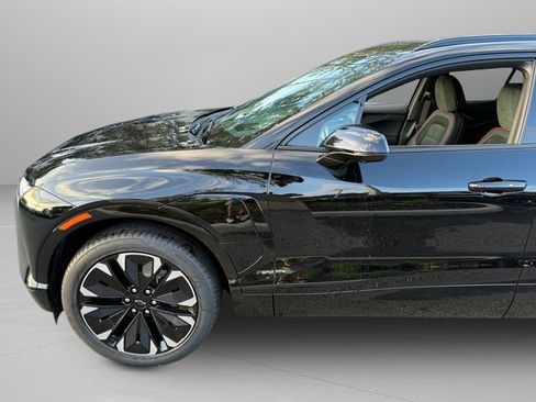 New 2025 Chevrolet Blazer EV RS image 22