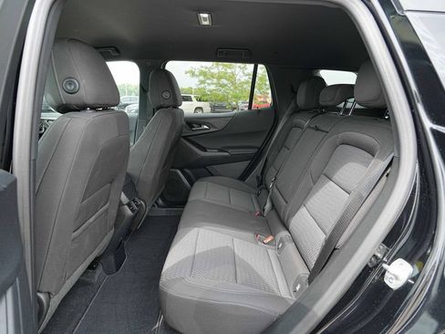 Used 2026 Chevrolet Equinox LT AWD/4WD image 19