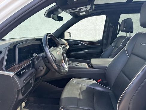 Used 2022 Cadillac Escalade Premium Luxury image 15