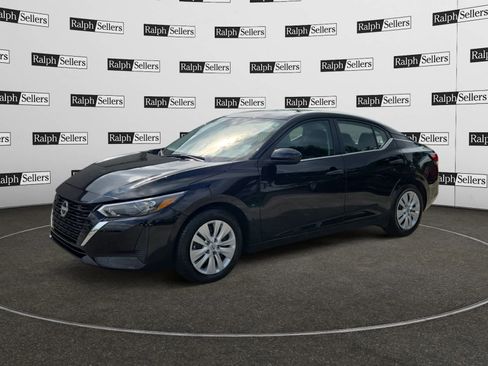 Used 2025 Nissan Sentra S FWD image 2