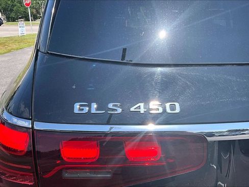 Used 2025 Mercedes-Benz GLS 450 4MATIC image 21