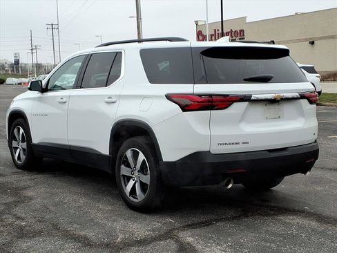 Used 2023 Chevrolet Traverse LT w/ LT Premium Package image 5