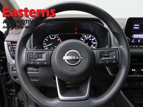 Used 2023 Nissan Rogue SV AWD/4WD image 10