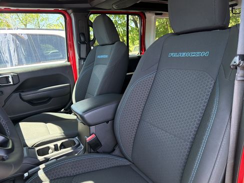 Certified 2025 Jeep Wrangler Unlimited Rubicon 4xe w/ Safety Group AWD/4WD image 18