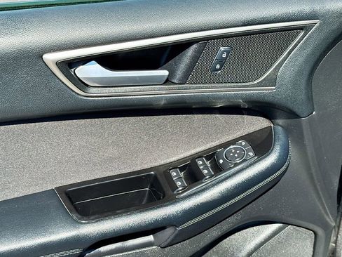 Used 2016 Ford Edge SEL FWD image 17